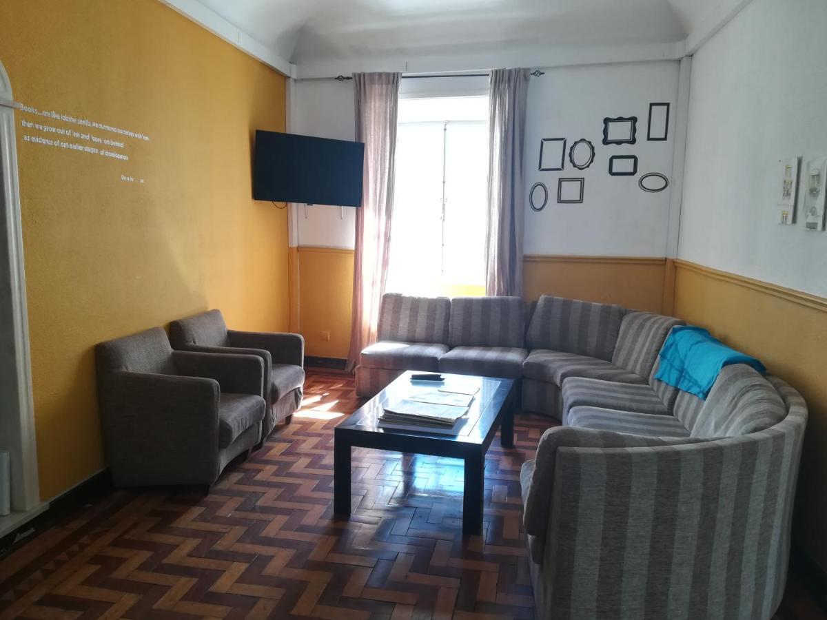 Old Evora Hostel ภายนอก รูปภาพ